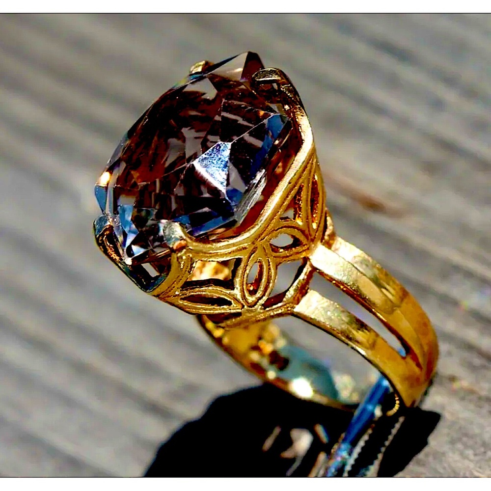 Gorgeous SZ 7 18k YG Smokey Quartz aka Topaz Vintage ring HUGE 8 carat stone!